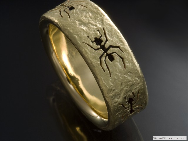 18k Gold Ant Ring